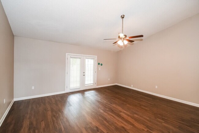 Building Photo - 3499 Guernsey Ct