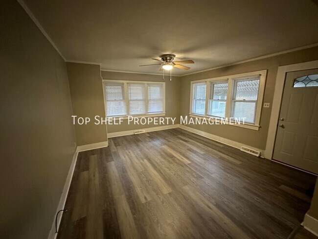 Building Photo - 3905 8th St