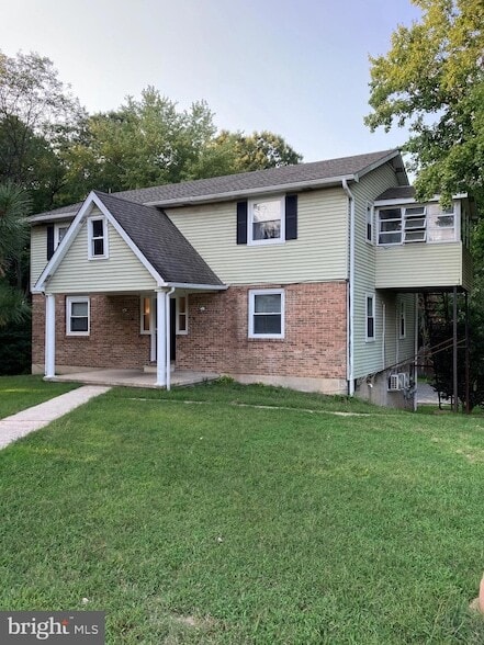 Primary Photo - 1357 W Pulaski Hwy