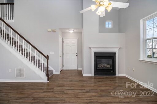 Foto del edificio - 9385 Meadowmont View Dr
