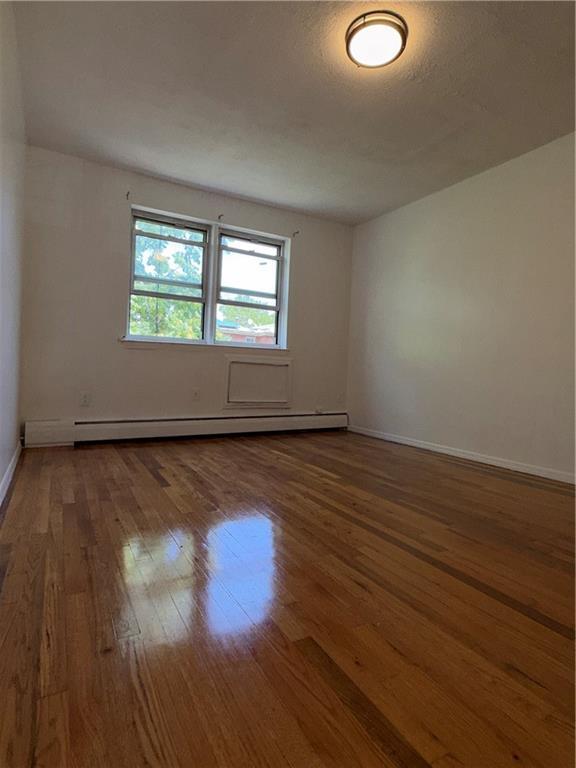 Foto del edificio - 1253 E 72nd St