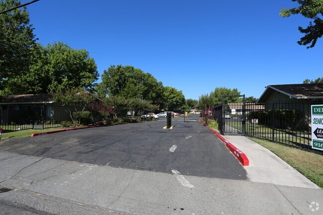Foto del edificio - Delta Cove Apartments, LLC