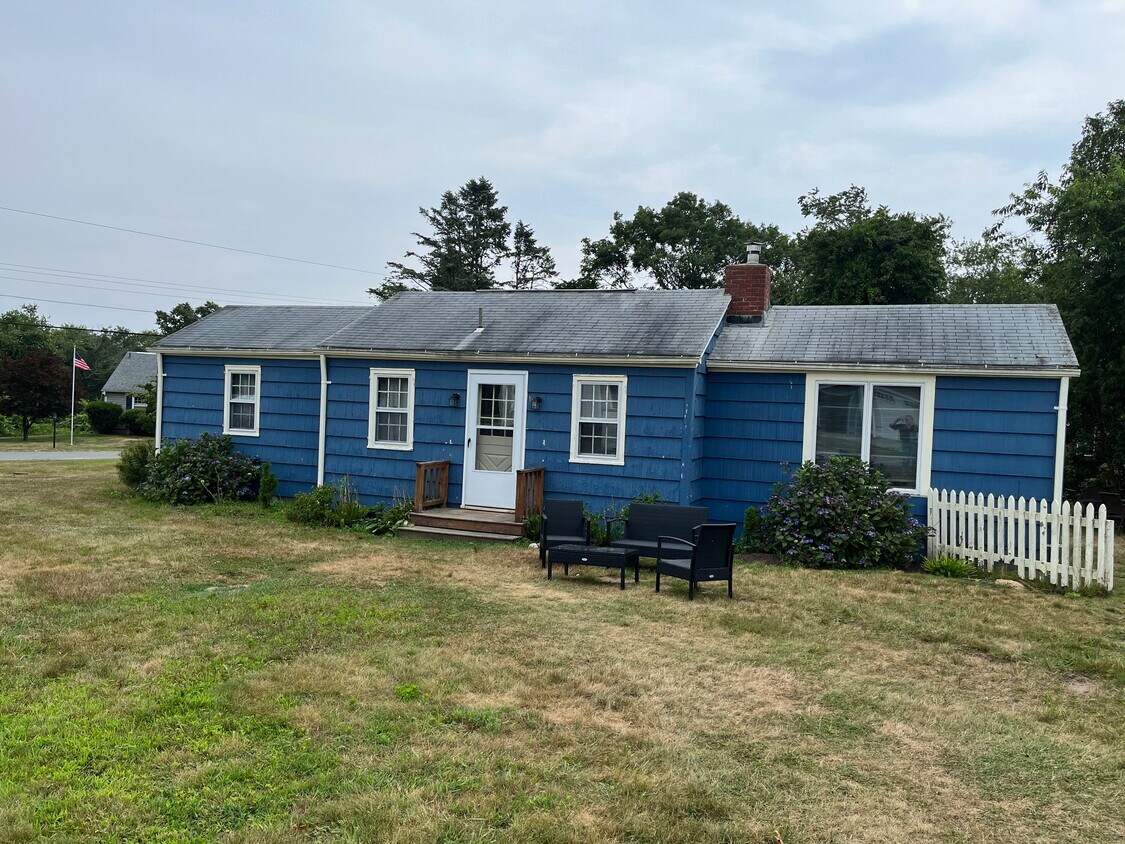Primary Photo - 84 Hilltop Ave