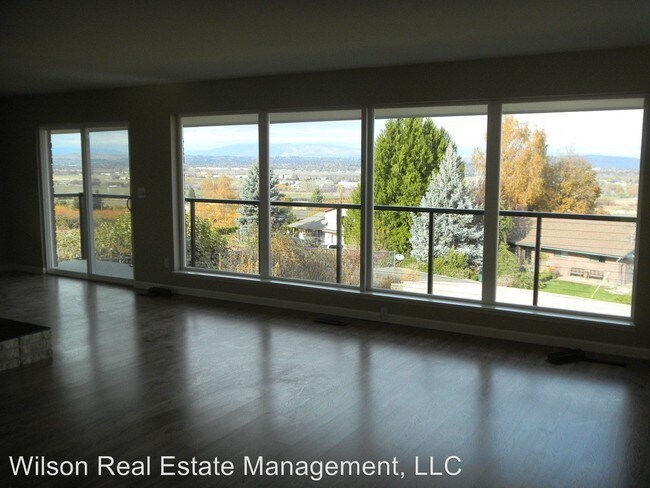 Foto del edificio - 704 Hillside Dr