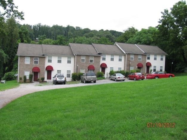 Primary Photo - Pridemore Apartments