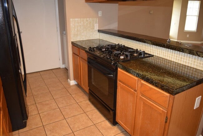 Building Photo - 1322 Len Way