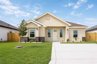 Building Photo - 10901 N Sugar Bear Dr