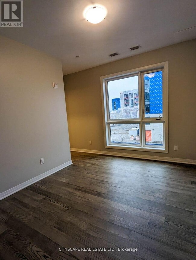 Building Photo - 460-460 Gordon Krantz Ave