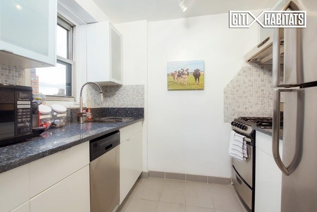 Foto del edificio - 220 E 60th St