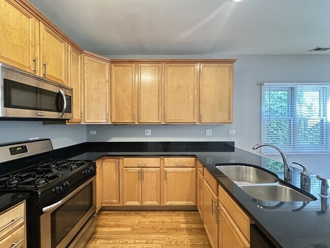 Foto del edificio - 724 N Willard Ct