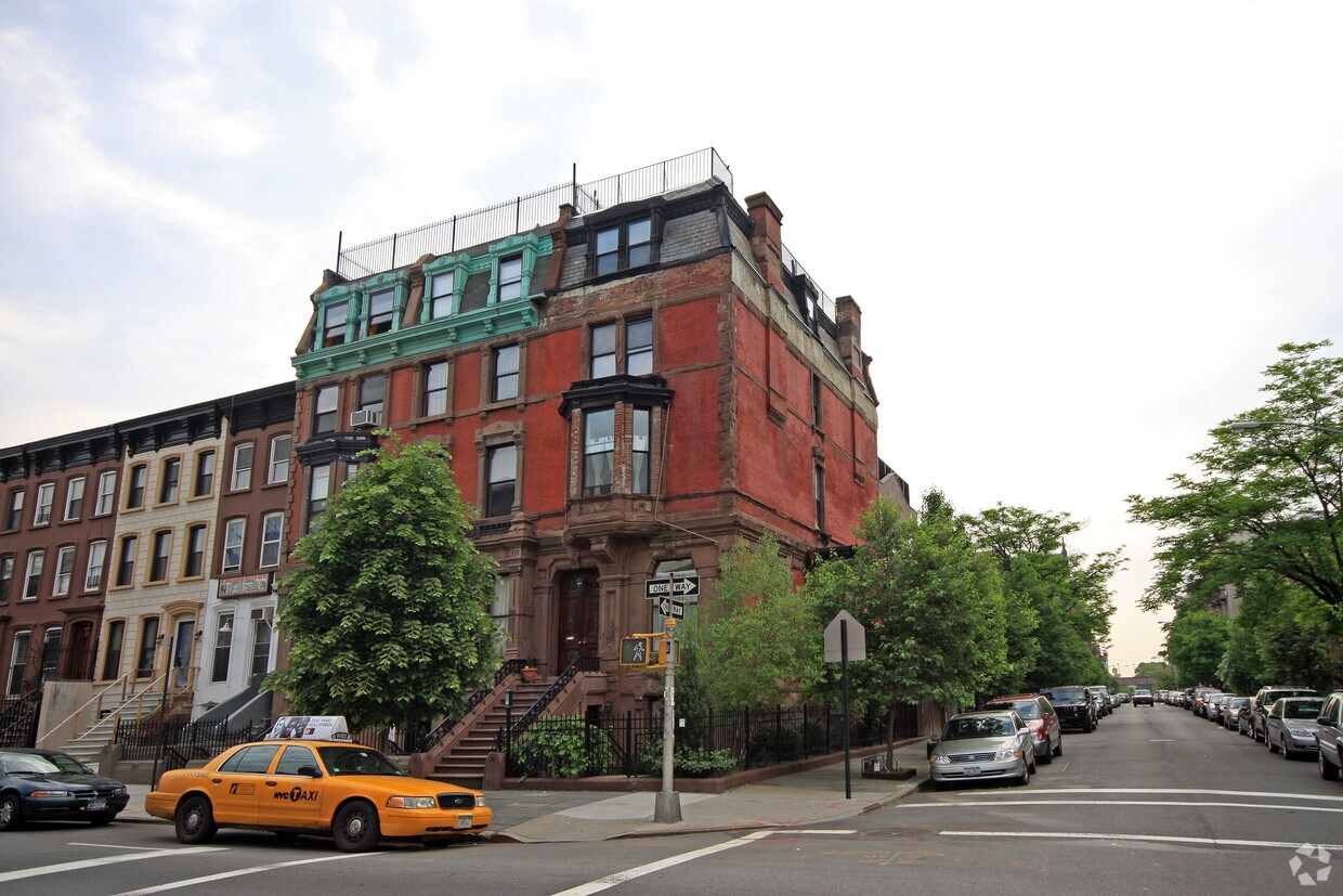 Foto principal - 2101 Fifth Ave