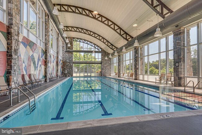 Foto del edificio - Welcome to Potomac Club—an amenity-packed, gated community!