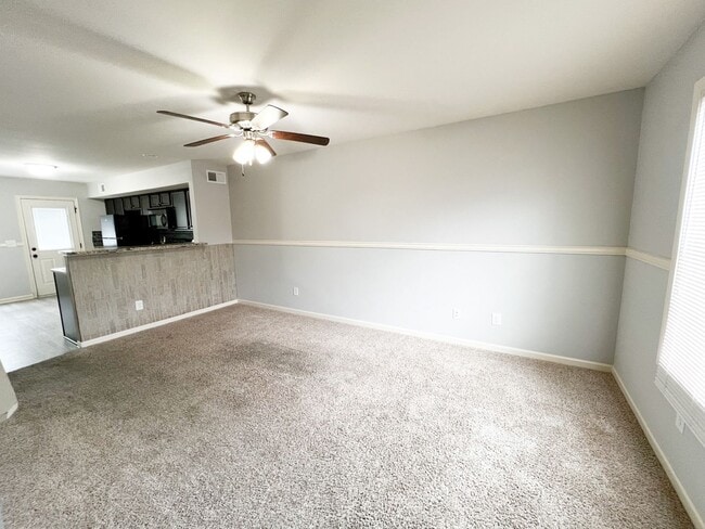 Foto del edificio - 2-bedroom 1.5 bath Townhome