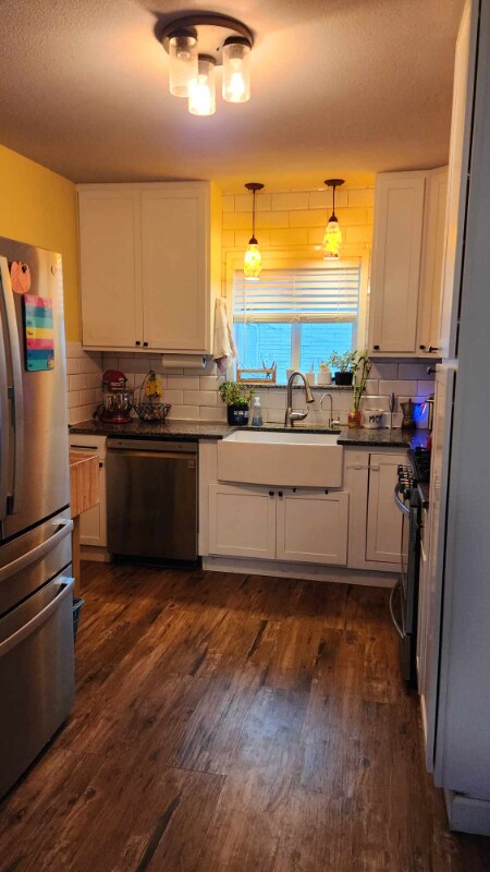 Foto del edificio - 906 Penrod Dr