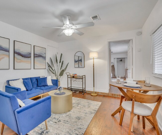 Foto del edificio - 5098 Jasmine Ave