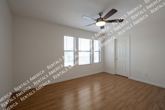 Building Photo - 10646 E Bogart Ave