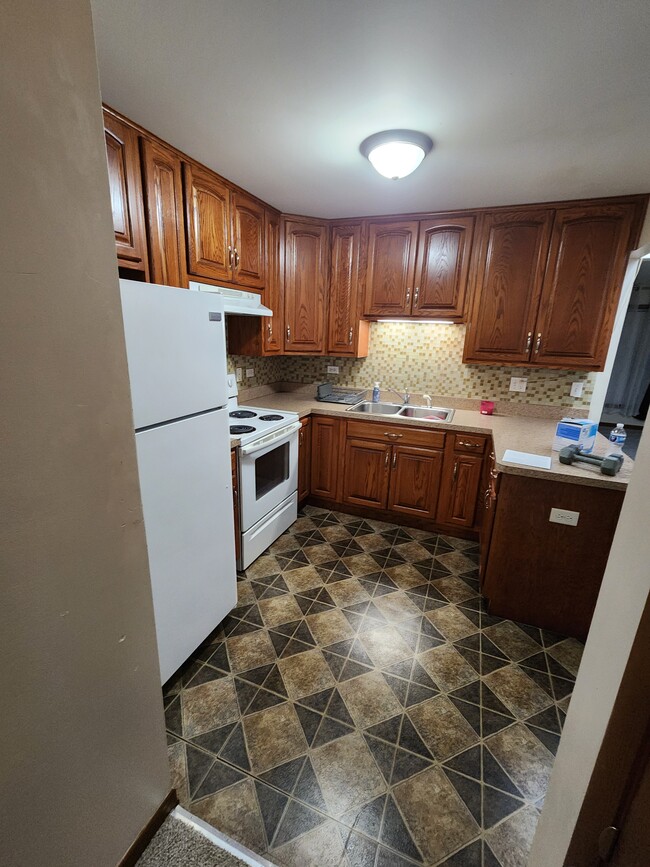 Building Photo - 11265 Moraine Dr