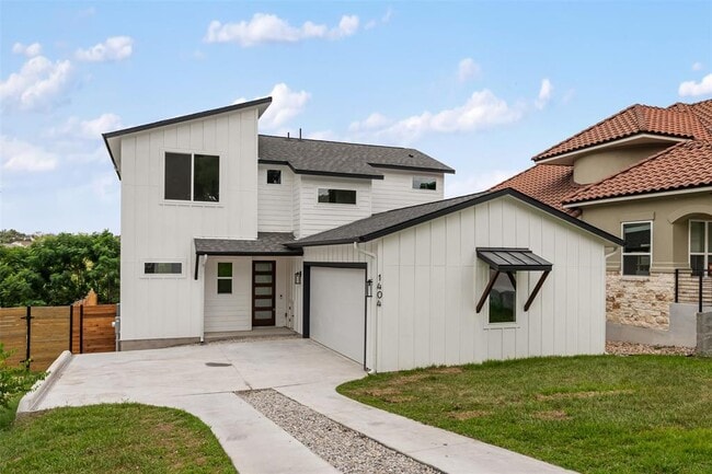 Building Photo - 1404 E Applegate Dr