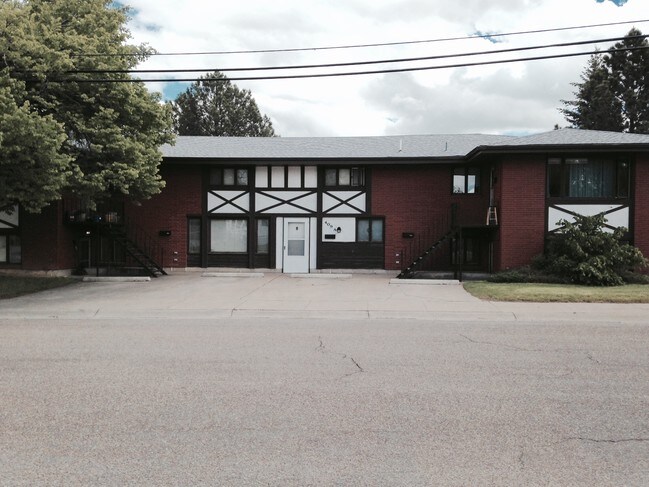 Exterior - 409 46th St S