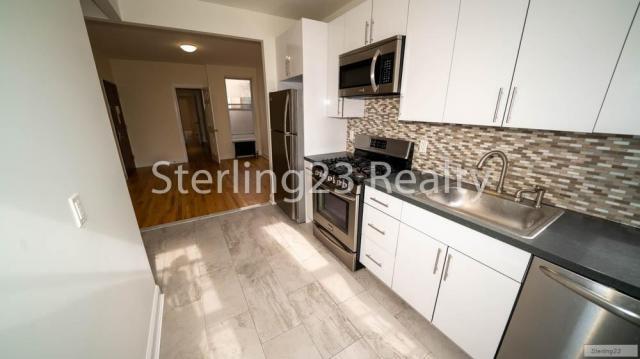 Foto del edificio - 3 bedroom in Flushing NY 11377