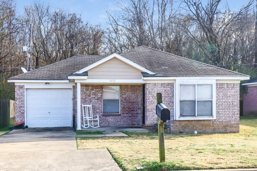 4452 S Cedar Bark Cove, Memphis, TN 38128 House Rental in Memphis, TN