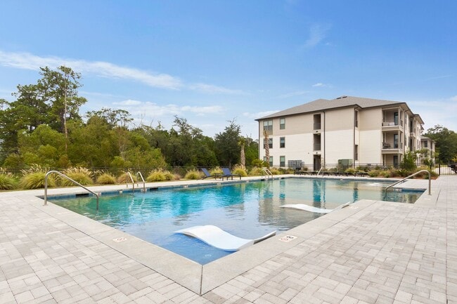 Building Photo - THE INLET - 1 BEDROOM, 1 BATH FURNISHED CO...