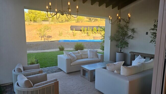 Building Photo - 5748 Lake Vista Dr