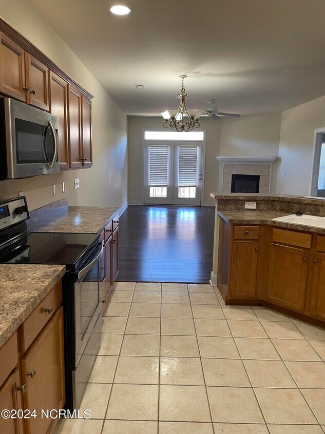 Building Photo - 706 Beachwalk Dr