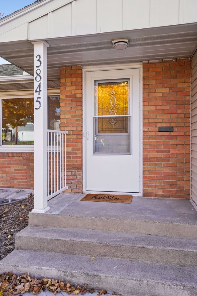 Building Photo - 3845 Douglas Dr N