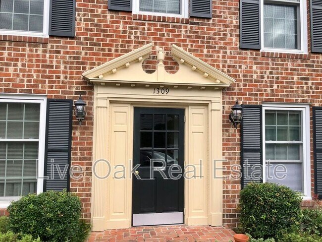 Foto del edificio - 1309 Cypress Ave