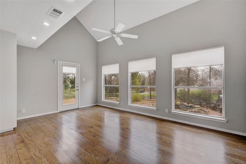 Foto principal - 1300 Summit St