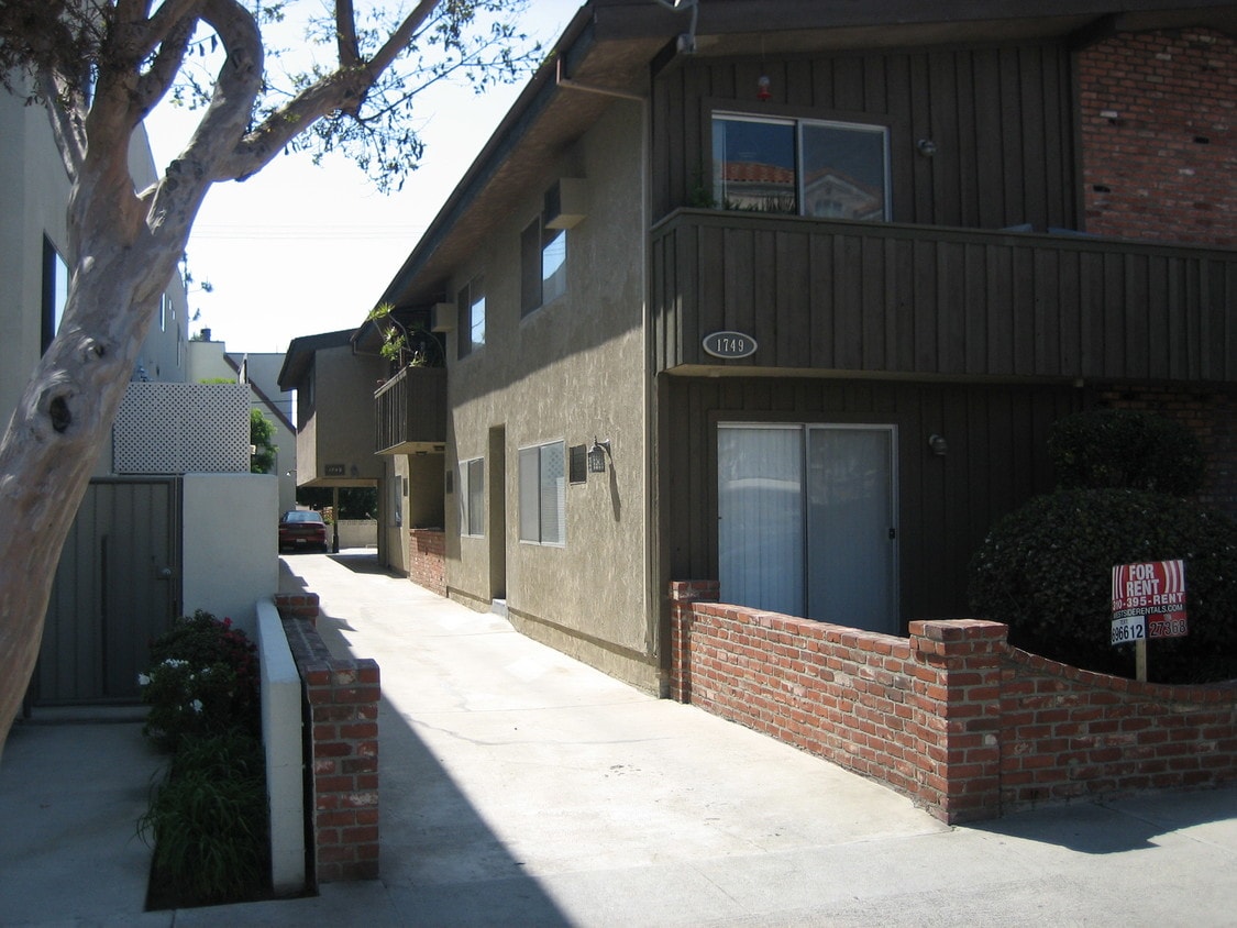 Primary Photo - 1749 Butler Ave