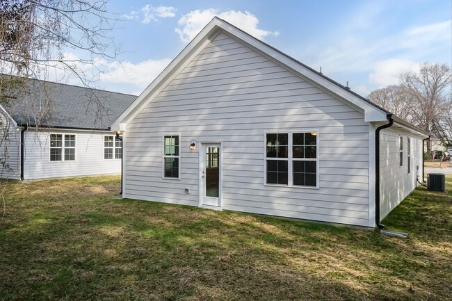 Building Photo - Brand New Three Bedroom Home!