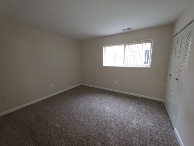 Interior Photo - Summit Crest