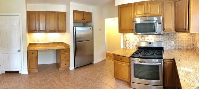 Building Photo - Modern & Spacious 2 BED 1 BATH near Weymou...