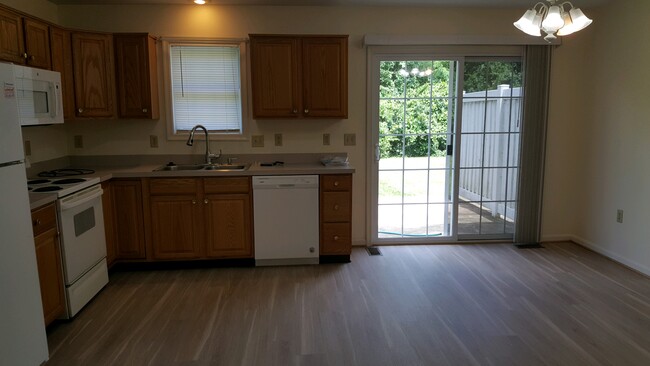 Building Photo - 10831 Anderson Dr