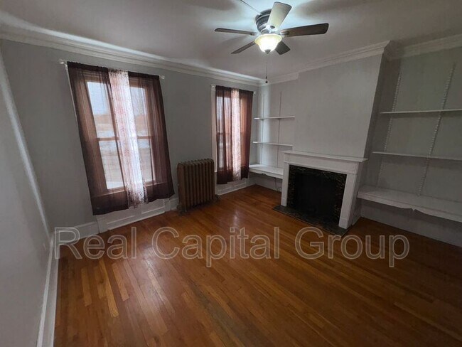 Foto del edificio - 1529-1529 Foster Ave