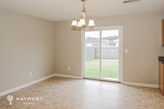 Building Photo - 124 Vancouver Rd