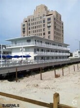 Building Photo - 111 S Dudley Ave