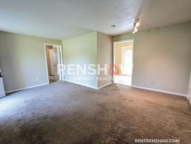 Building Photo - 1292 S. White Station Rd - Move In Ready +...