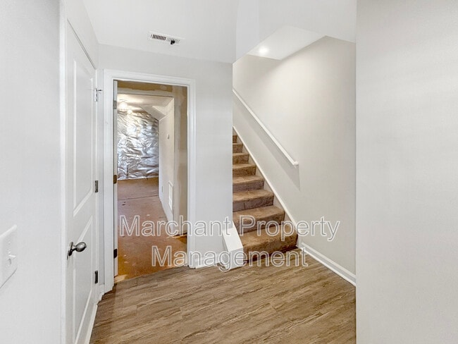 Building Photo - 219 Maple Frg Trl