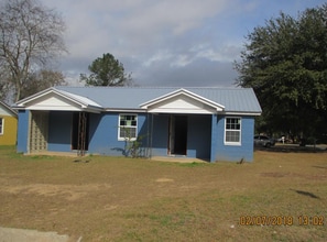 Building Photo - 201 Barton Ave