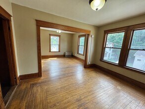 Building Photo - 3 Elm Ct