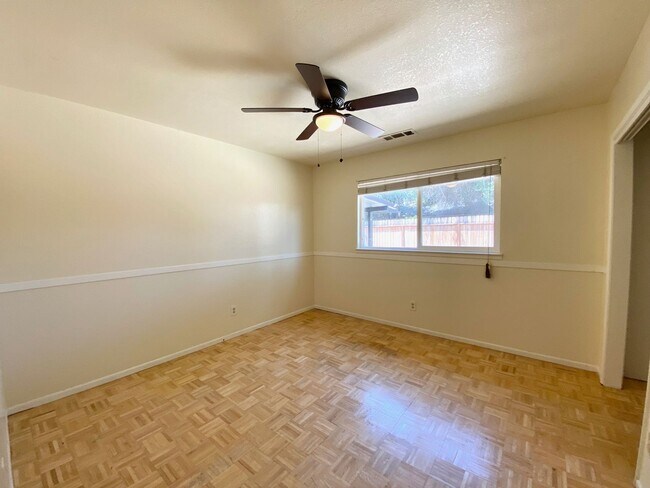 Foto del edificio - $2,295 Audobon & Nees, 3 Bedroom Home - N....