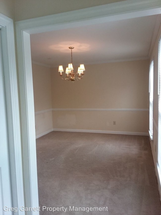 Building Photo - 4 br, 2.5 bath House - 3333 New Castle Drive
