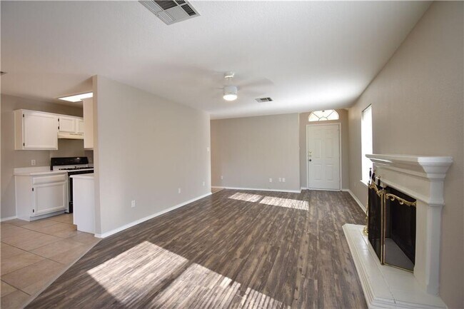 Building Photo - 1156 Tetbury Ln