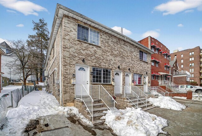 Foto del edificio - 4297 Kepler Ave