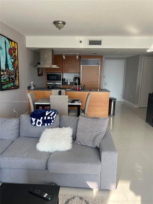 Foto principal - 465 Brickell Ave