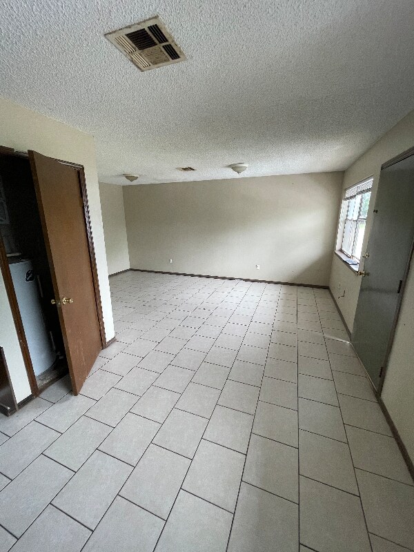 Foto del edificio - 222 N Hoke St