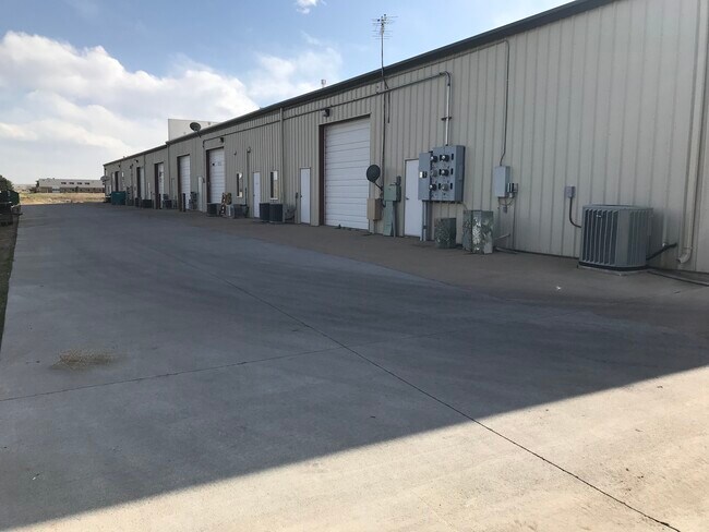 Garage - 561 E Garden Dr